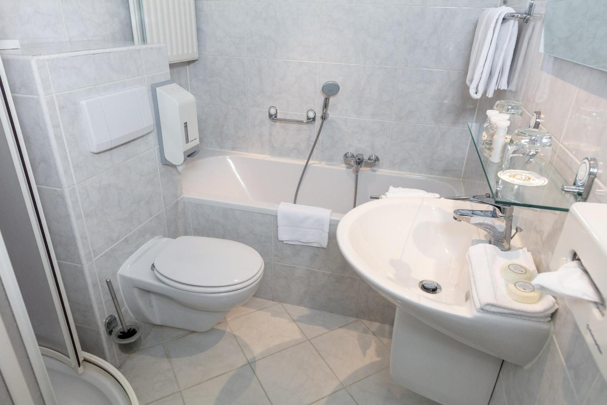 דה לוטה Landhuishotel De Bloemenbeek מראה חיצוני תמונה